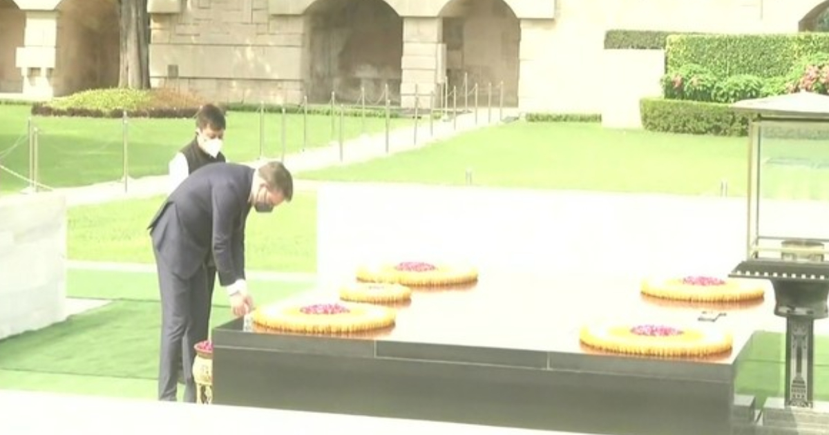 Serbian Foreign Minister pays tribute to Mahatma Gandhi at Raj Ghat